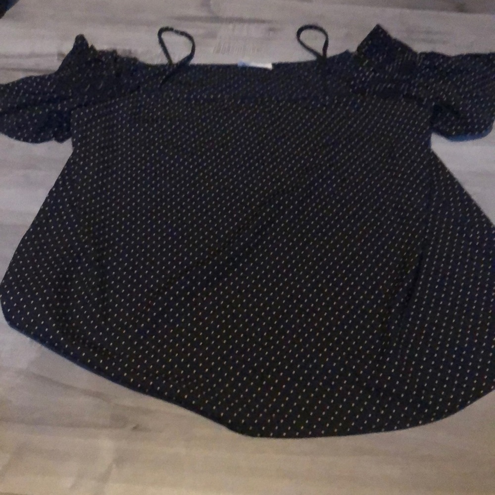 Polkadot off shoulder blouse with shoulder straps
